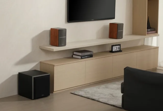 T5 — 8" Active Subwoofer